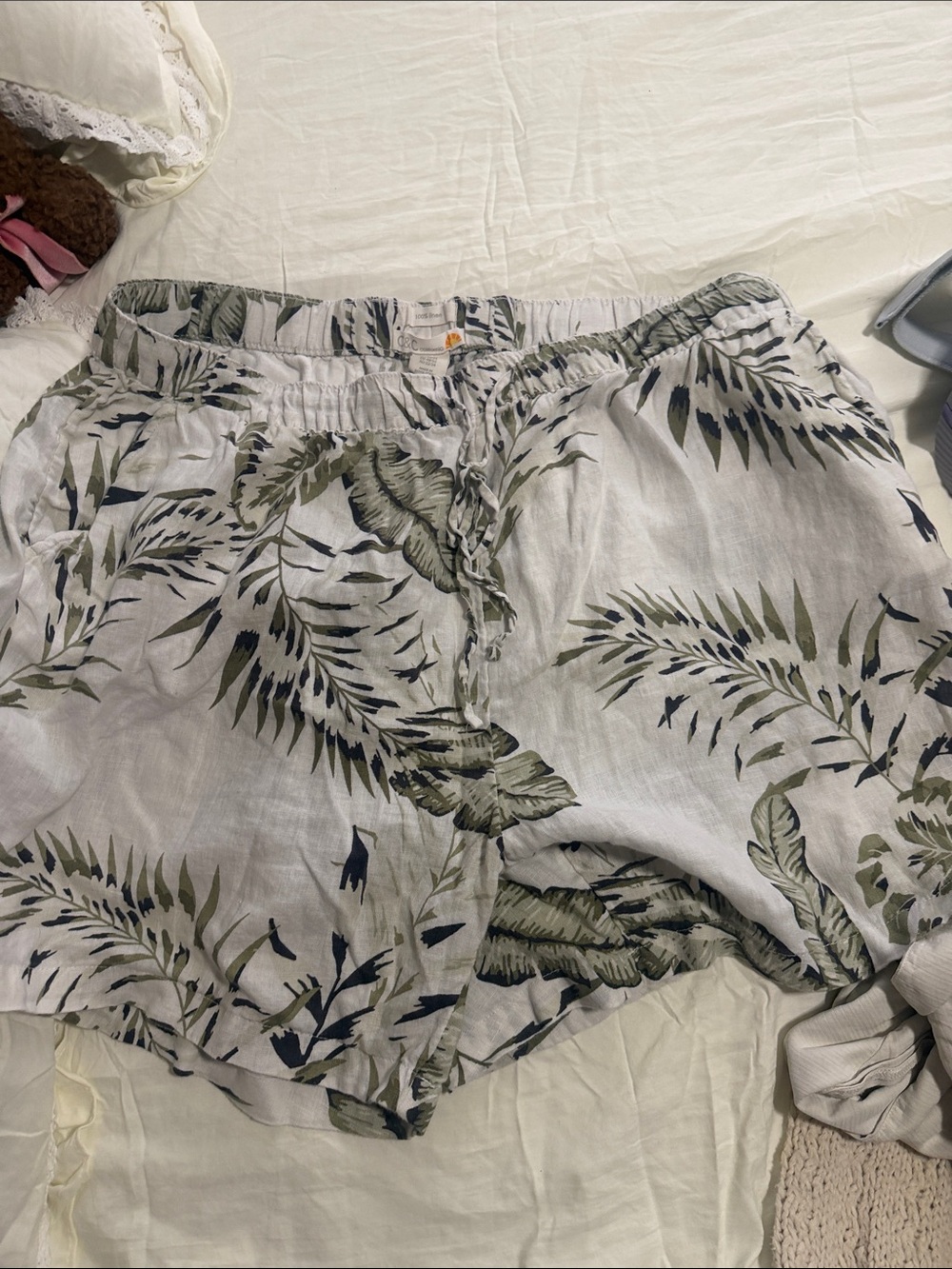 Lightweight White Tropical Print mens Shorts 100% linen